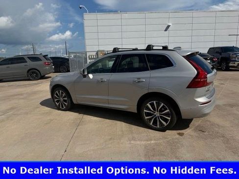 Used 2022 Volvo XC60 B5 Momentum w/ Advanced Package AWD/4WD image 5