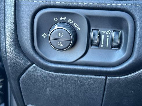 New 2026 RAM 3500 Limited AWD/4WD image 32