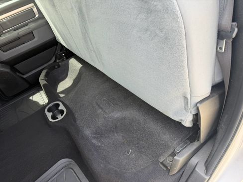 Used 2019 RAM 1500 Classic SLT AWD/4WD image 37