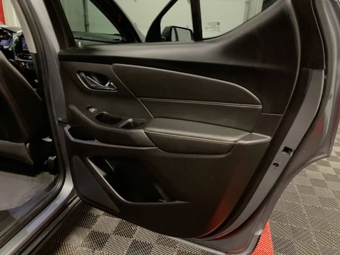 Used 2020 Chevrolet Traverse RS image 42