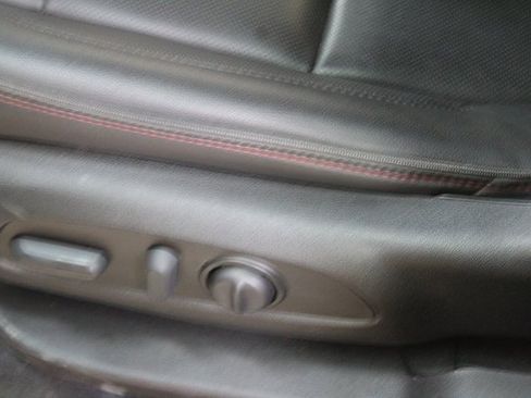 Used 2023 Chevrolet Traverse RS image 16