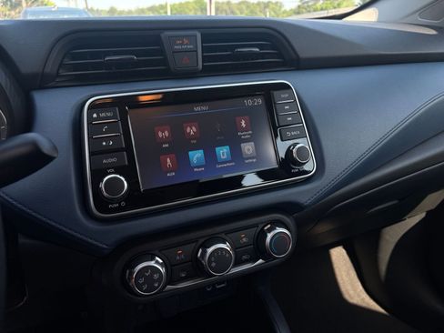 Used 2025 Nissan Versa SV FWD image 20