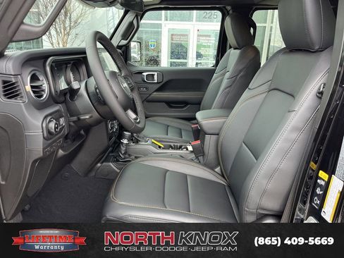 New 2026 Jeep Gladiator Sport AWD/4WD image 3
