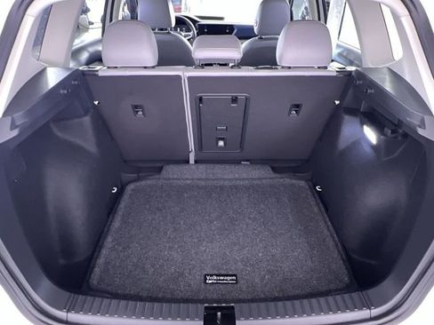 Used 2024 Volkswagen Taos SE image 24