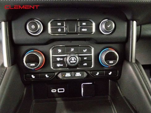 Used 2023 Chevrolet Tahoe LT image 16