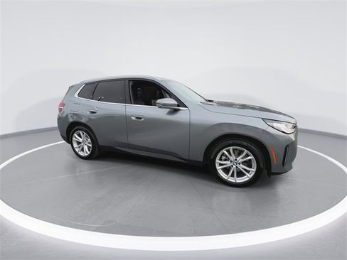 Used 2025 BMW X3 xDrive30i w/ Premium Package image 2