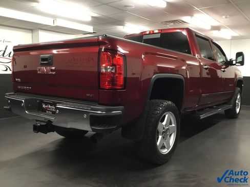 Used 2015 GMC Sierra 2500 SLT w/ Suspension Package, Off-Road image 10