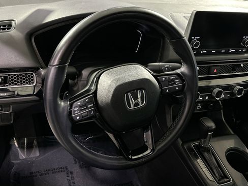 Used 2023 Honda Civic Sport image 18