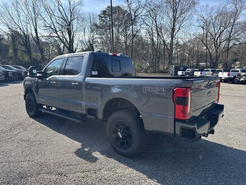 New 2026 Ford F250 Lariat w/ Black Appearance Package image 5