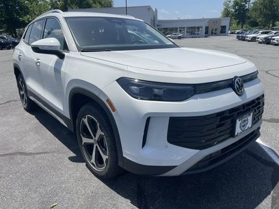 New 2026 Volkswagen Tiguan SE