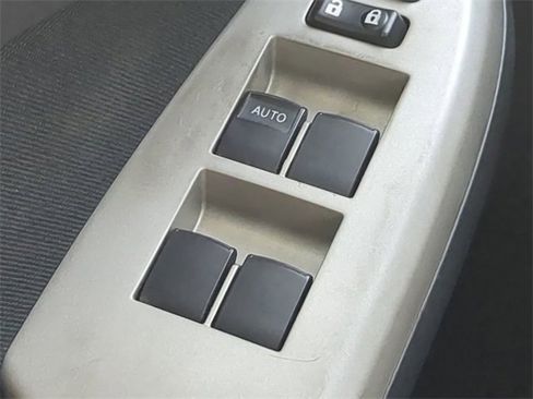 Used 2011 Toyota Corolla S image 20