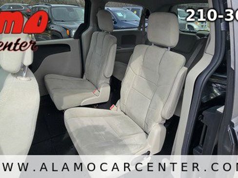 Used 2013 Dodge Grand Caravan SE image 28
