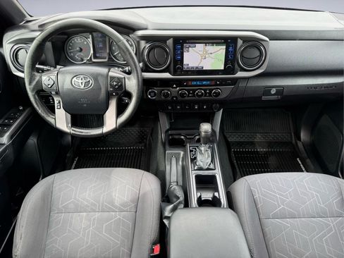 Used 2016 Toyota Tacoma TRD Sport w/ Premium & Technology Package AWD/4WD image 16