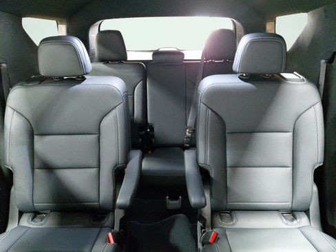 Used 2026 Chevrolet Traverse LT AWD/4WD image 42
