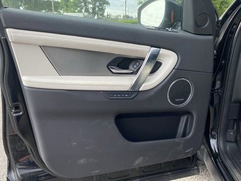 Used 2025 Land Rover Discovery Sport Dynamic SE AWD/4WD image 20