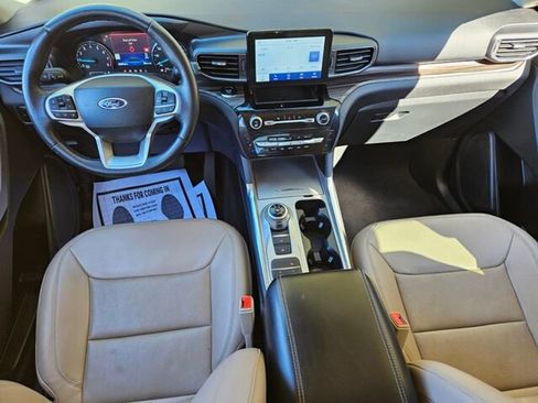 Used 2023 Ford Explorer Limited w/ Equipment Group 301A image 10