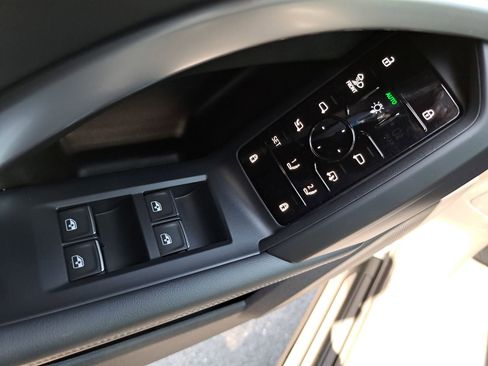 Certified 2025 Audi Q5 Premium Plus w/ Premium Plus AWD/4WD image 29