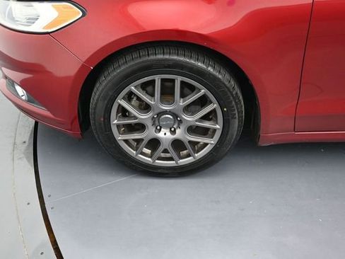 Used 2014 Ford Fusion SE w/ Equipment Group 202A FWD image 9