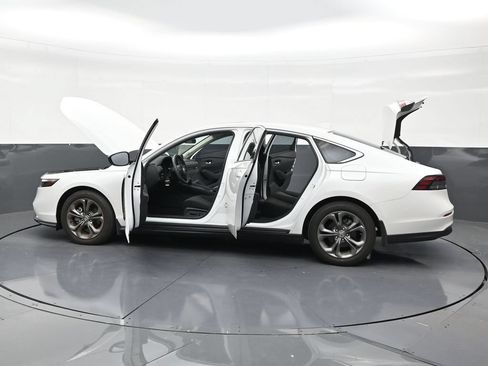 Used 2024 Honda Accord EX image 31