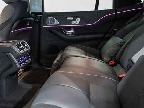 Certified 2021 Mercedes-Benz Maybach GLS 600 4MATIC image 19