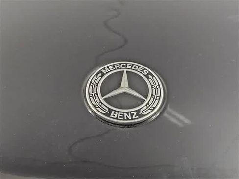 Used 2025 Mercedes-Benz GLC 300 4MATIC image 29