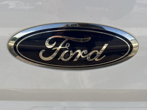Used 2018 Ford F150 XLT w/ Equipment Group 302A Luxury RWD image 9