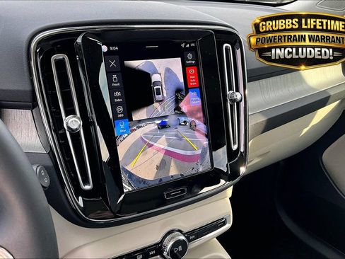 New 2026 Volvo XC40 B5 Ultra w/ Climate Package AWD/4WD image 13