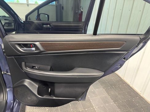 Used 2016 Subaru Legacy 2.5i Limited AWD/4WD image 30