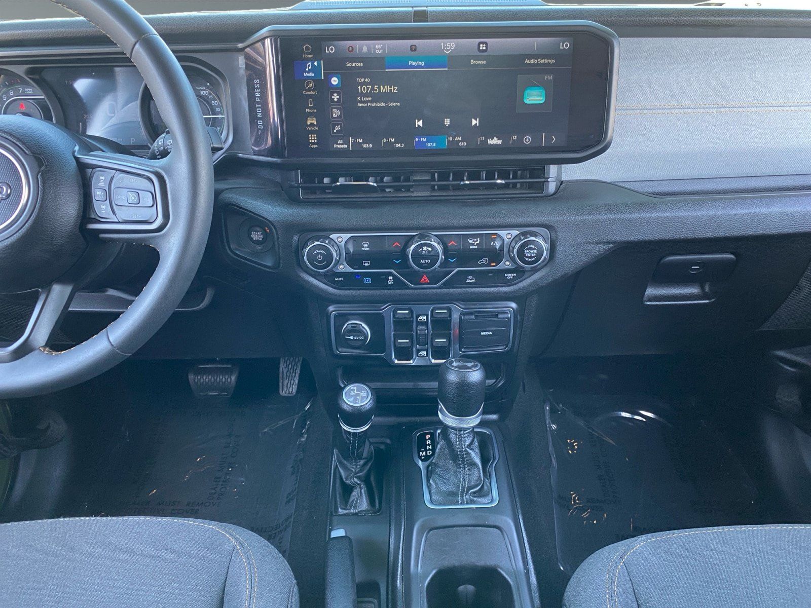 Used 2024 Jeep Wrangler Unlimited AWD/4WD image 11