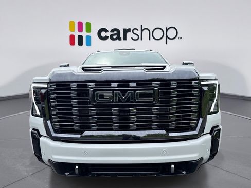 Used 2024 GMC Sierra 3500 Denali Ultimate AWD/4WD image 8