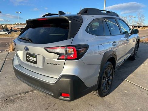 Used 2025 Subaru Outback Onyx Edition image 8