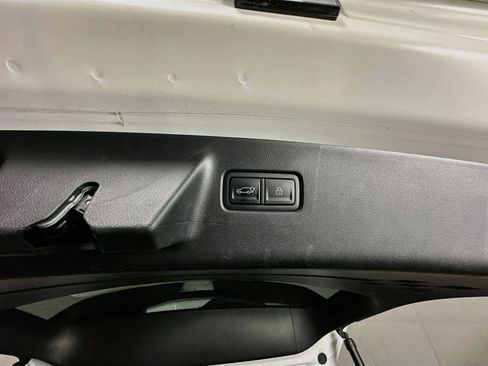 Used 2025 Hyundai Santa Fe SEL FWD image 30