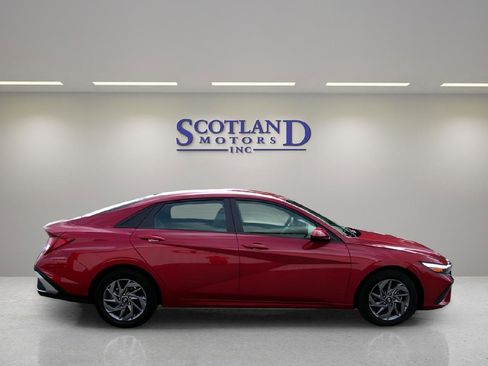 Used 2024 Hyundai Elantra SEL image 5