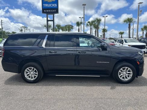 Used 2024 Chevrolet Suburban LT AWD/4WD image 17