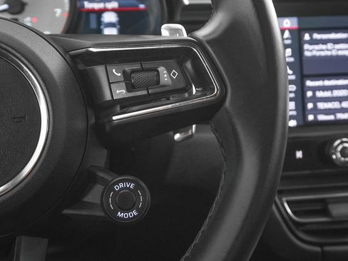 Used 2024 Porsche Macan S image 21