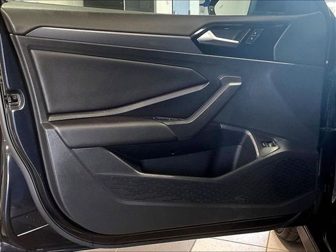 Used 2019 Volkswagen Jetta GLI FWD image 9