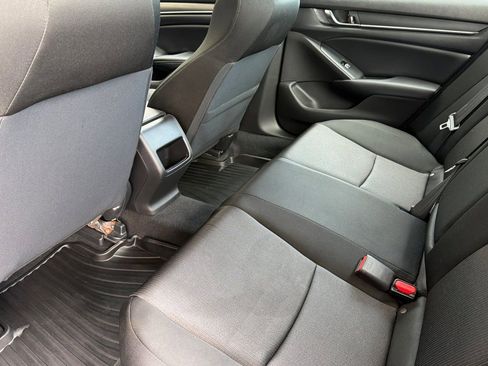 Used 2018 Honda Accord LX image 9