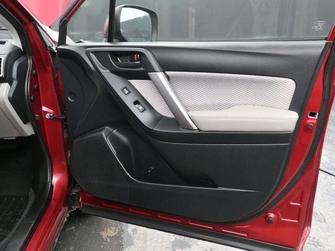 Used 2018 Subaru Forester 2.5i Premium image 9