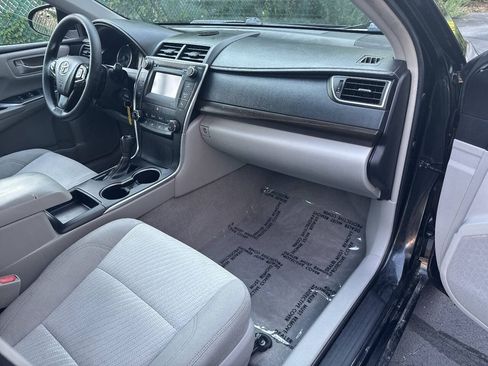 Used 2017 Toyota Camry LE FWD image 15