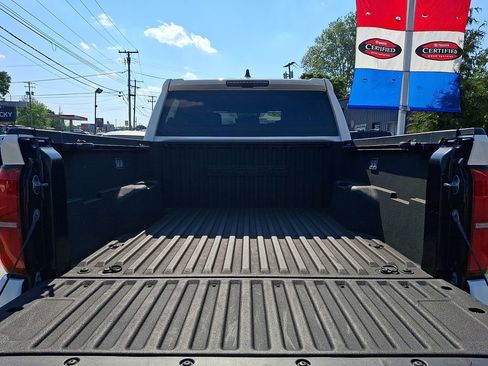 Certified 2024 Toyota Tacoma TRD Sport AWD/4WD image 27