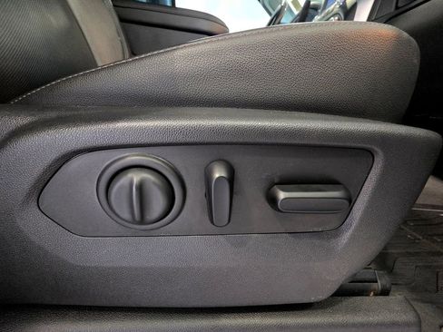 Used 2019 GMC Sierra 1500 SLT w/ SLT Premium Plus Package AWD/4WD image 68