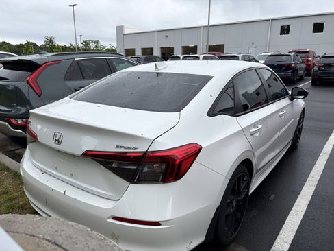 Used 2022 Honda Civic Sport image 6