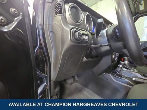 Used 2022 Jeep Gladiator Sport AWD/4WD image 32