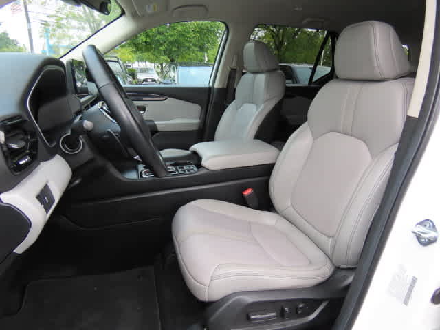 Certified 2025 Honda Pilot EX-L image 13