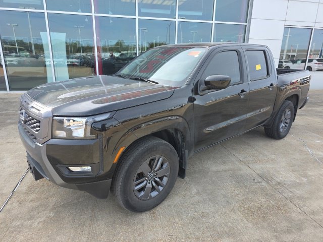 Used 2025 Nissan Frontier SV w/ SV Convenience Package RWD image 3