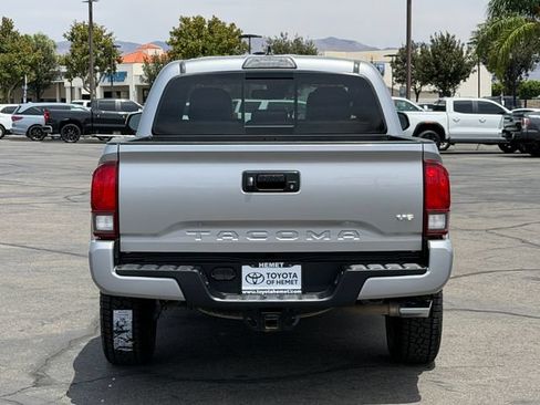 Used 2018 Toyota Tacoma TRD Sport RWD image 7