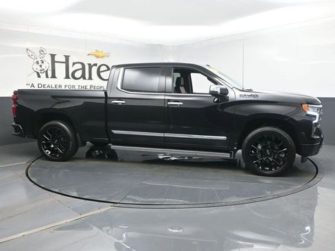 Used 2024 Chevrolet Silverado 1500 High Country w/ High Country Premium Package AWD/4WD image 1
