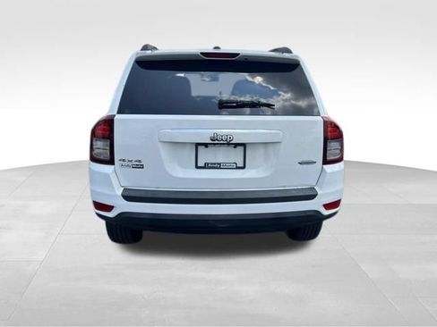 Used 2014 Jeep Compass Latitude w/ Sun/Sound Group AWD/4WD image 6