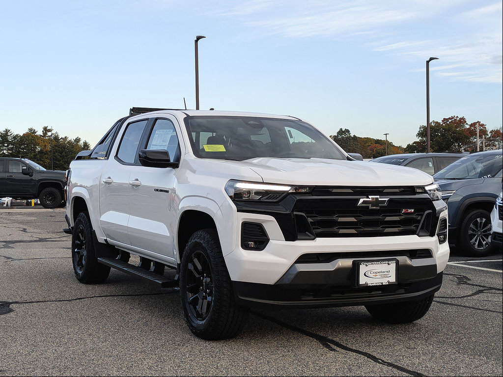 New 2026 Chevrolet Colorado Z71 w/ Midnight Edition AWD/4WD image 1