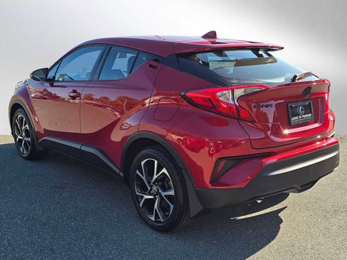 Used 2021 Toyota C-HR XLE image 5